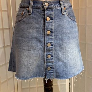 Levi's Button Front Jean Skirt 28